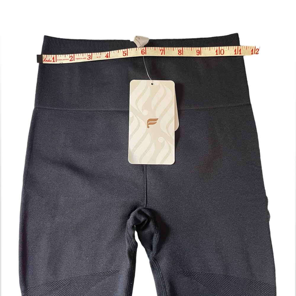 NWT Fabletics High -Waisted Seamless Mesh Leggings Size XS - Picture 6 of 8